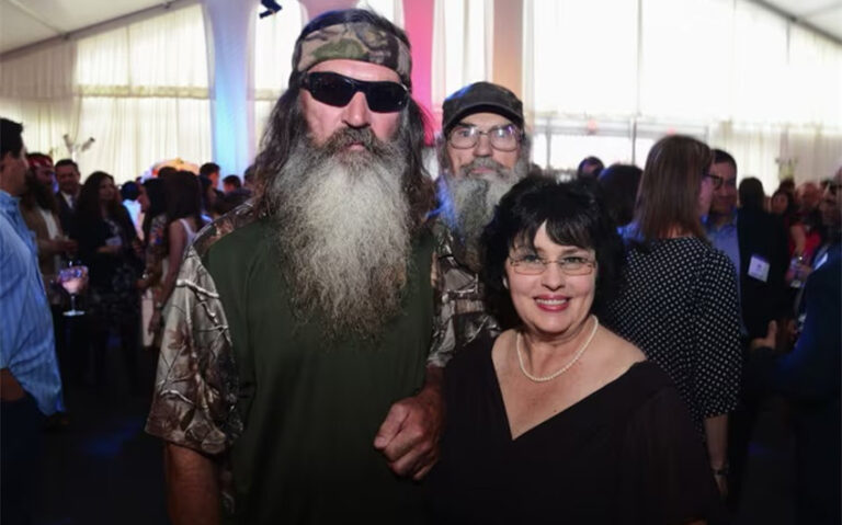 phil and kay robertson net worth